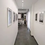 Delia & Gallery 4*