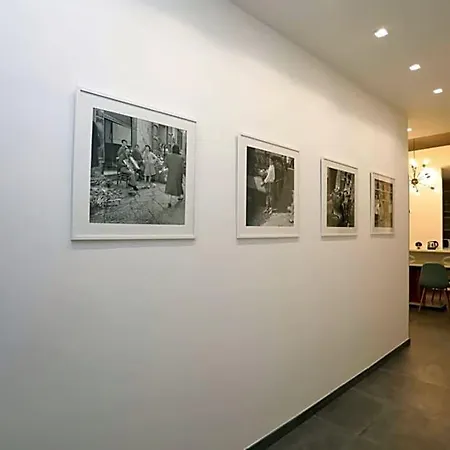 Delia & Gallery