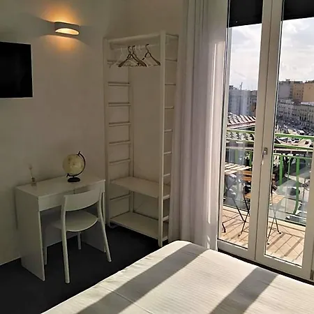 Delia & Gallery 4* נאפולי