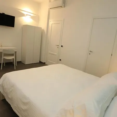 Delia Rooms&gallery 4* Napels