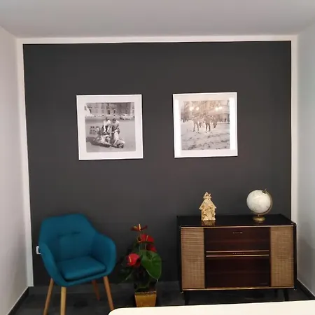 Alojamento de Acomodação e Pequeno-almoço Delia & Gallery *